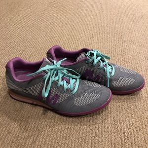 Merrell light weight tennis shoes